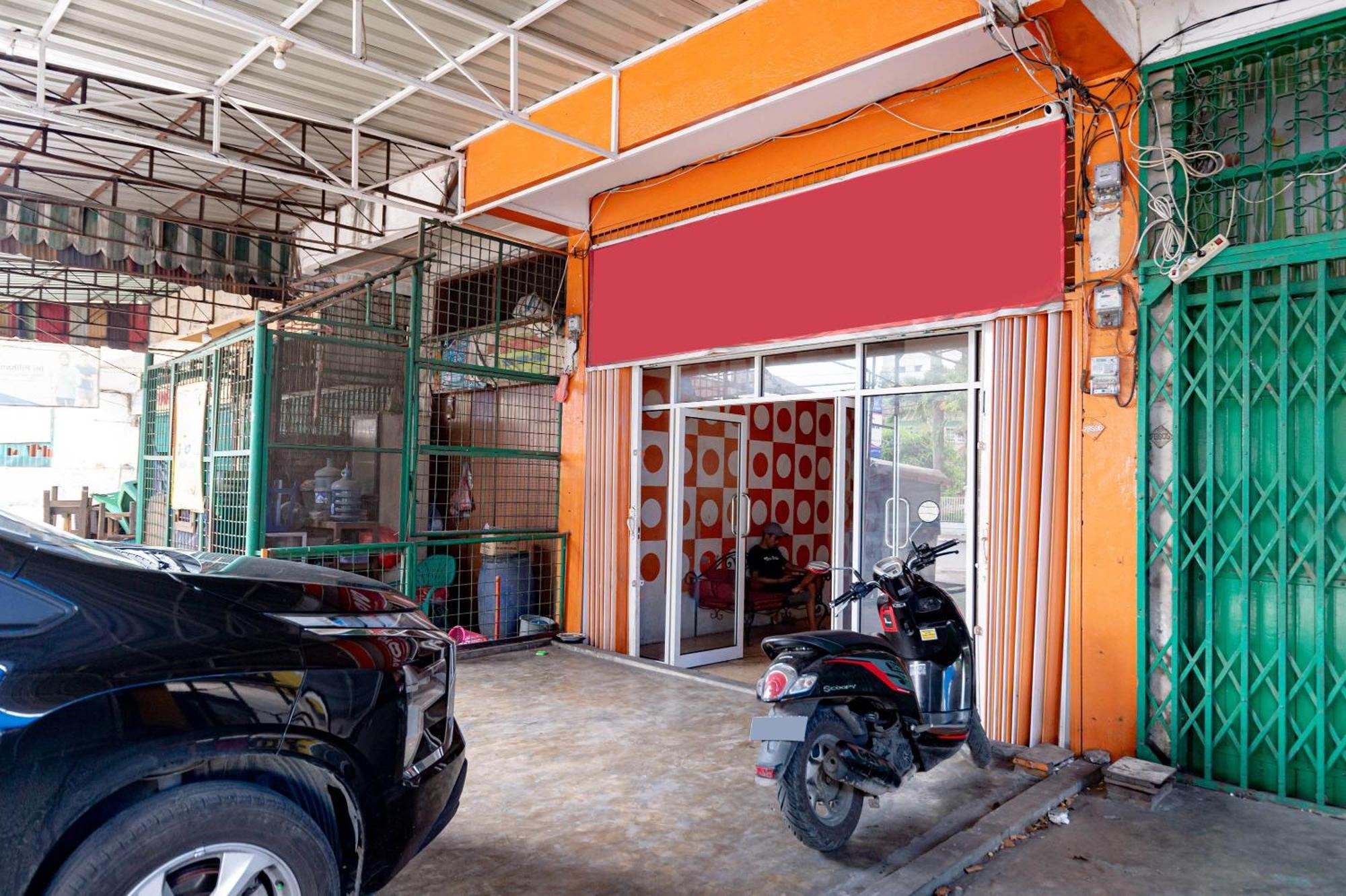 Hotel Reddoorz Near Rsud Dr Pringadi Medan 3 Esterno foto